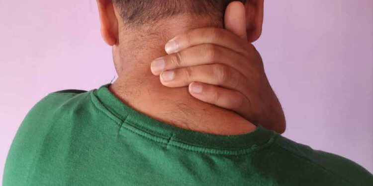सरवाईकल के दर्द (cervical pain) से पाएं छुटकारा