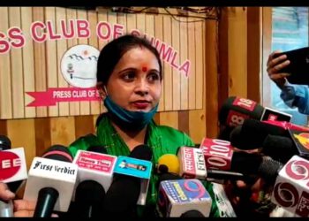 आशा वर्कर्स ने सरकार पर लगाए अन्देखी के आरोप, कहा तारीफ से नहीं भरते पेट, आशा कार्यकर्ताओं को मनरेगा में काम करने वालों से भी मिलता है कम मानदेय