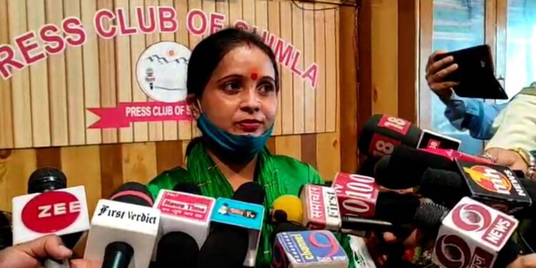 आशा वर्कर्स ने सरकार पर लगाए अन्देखी के आरोप, कहा तारीफ से नहीं भरते पेट, आशा कार्यकर्ताओं को मनरेगा में काम करने वालों से भी मिलता है कम मानदेय