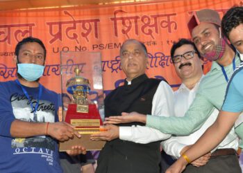 सरकार अध्यापकों की विभिन्न श्रेणियों की सभी उचित मांगों पर सहानुभूतिपूर्वक विचार करेगी :जय राम ठाकुर