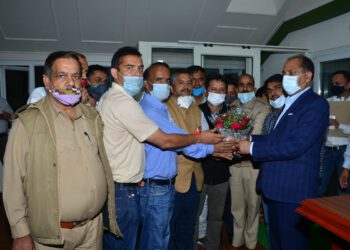 कर्मचारी संगठन की कार्यकारिणी ने मुख्यमंत्री से भेंट की