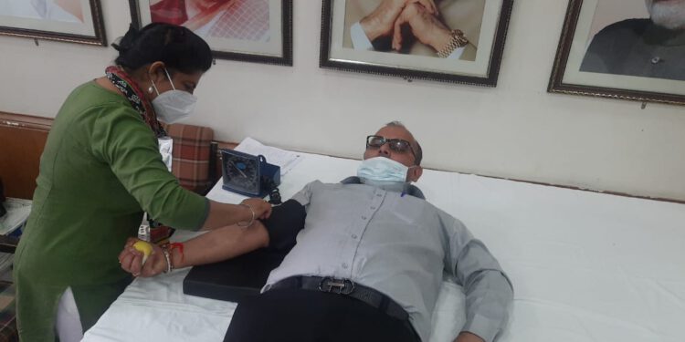 राठौर के जन्मदिन पर रक्तदान शिविर आयोजित
