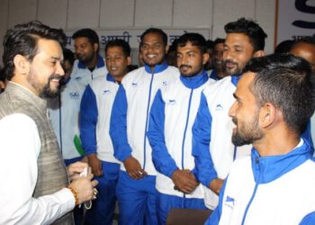 भारतीय खेलों का भविष्य प्रशिक्षकों के हाथों में : अनुराग ठाकुर