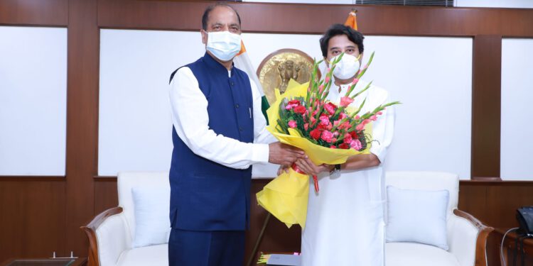 मुख्यमंत्री ने केंद्रीय नागरिक उड्डयन मंत्री से भेंट की