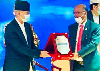 नेपाल सरकार ने एसजेवीएन के अध्यक्ष एवं प्रबंध निदेशक नन्द लाल शर्मा को किया सम्मानित