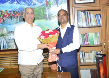 एसजेवीएनएल के अध्यक्ष ने राज्यपाल से भेंट की