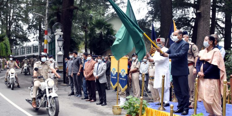 सरकार राज्य में कानून व व्यवस्था बेहतर बनाने के लिए पुलिस  को प्रदान कर रही नवीनतम तकनीक और बेहतर सुविधाएं  : जयराम ठाकुर