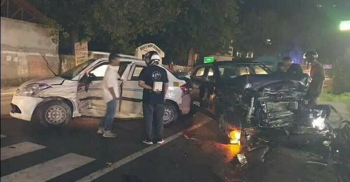 मनाली एनएच-3 पर दो वाहनों में टक्कर