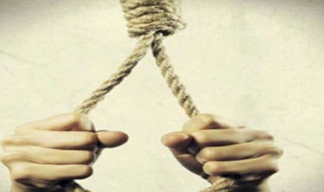 सोलन :  31 वर्षीय व्यक्ति ने घर में की आत्महत्या, बताया जा रहा है कि मानसिक रूप से था परेशान