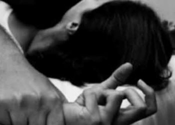 देवभूमि में रिश्ते हुए तार-तार: बड़े भाई ने छोटे भाई की पत्नी से किया दुष्कर्म, आरोपी गिरफ्तार