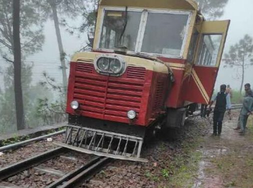 कालका-शिमला रेलकार बड़ोग के पास पटरी से उतरी, बाल-बाल बचे यात्री,  इस रेल मार्ग पर सभी ट्रेने रद्द