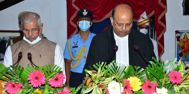 न्यायमूर्ति मोहम्मद रफीक ने ली हिमाचल प्रदेश उच्च न्यायालय के मुख्य न्यायाधीश की शपथ