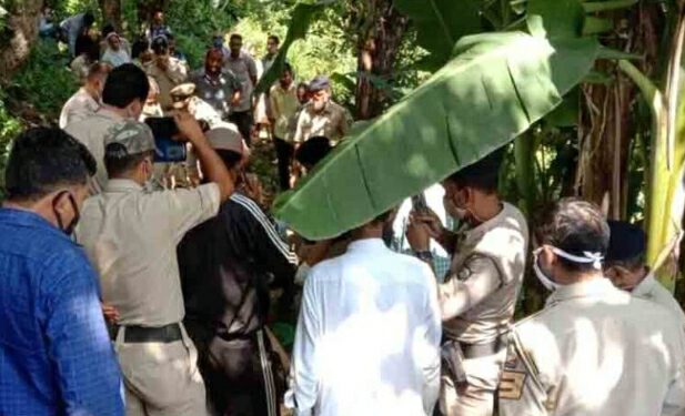 सेवानिवृत्त ऑनरेरी कैप्टन की पत्नी ने लगाया फंदा, ससुराल पक्ष के लोग गिरफ्तार