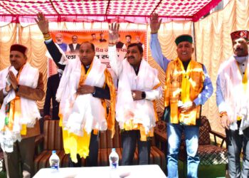 गरीब परिवार से निकलकर संघर्ष से यहां पहुंचे हैं ब्रिगेडियर: जयराम ठाकुर