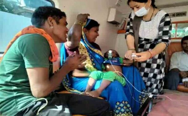 ट्रैक्टर ने कुचला ढाई साल का मासूम, गंभीर अवस्था में रेफर