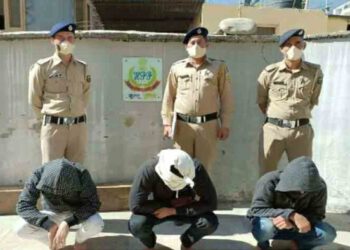 दिल्ली निवासी तीन युवक नशे की बड़ी खेप के साथ गिरफ्तार, तीनों की उम्र 25 से 29 साल के बीच…..