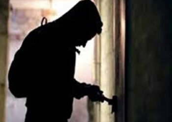 घर में सेंध लगाकर  शातिरों ने आभूषण सहित नकदी पर किया हाथ साफ