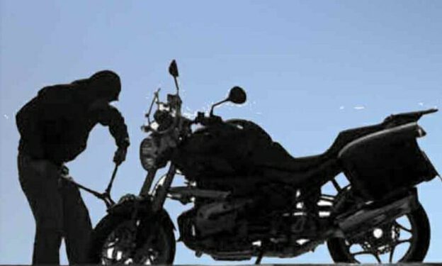 शिमला में 4 दिन में तीन वाहन उड़ा ले गए शातिर…