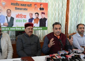 देश और प्रदेश कांग्रेस में नेतृत्व का दिवालियापन : टंडन