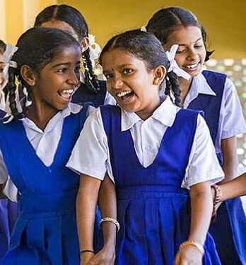 हिमाचल में 8 वीं कक्षा से 12वीं तक के बच्चों के लिए अब रोज़ खुलेंगे स्कूल, जाने इसको लेकर जारी की गई एसओपी…..