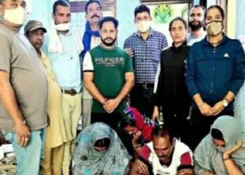 चिट्टा और नकदी हुई घर से बरामद, पिता सहित तीन बेटियां गिरफ्तार