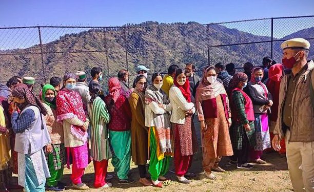 मंडी लोकसभा में 57.73 फीसदी तथा फतेहपुर विधानसभा में 66.20, अर्की में 64.97 व जुब्बल कोटखाई विधानसभा में 78.75 फीसदी मतदान..