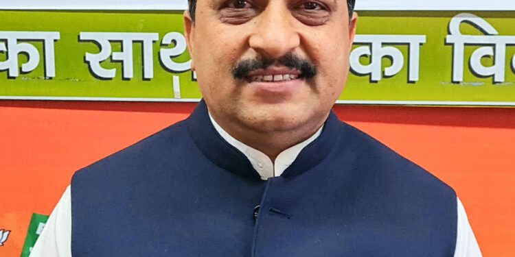 पेट्रोल और डीज़ल के दामों को नियंत्रण में लाने का केंद्र और प्रदेश सरकार का बड़ा कदम : कश्यप