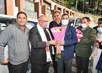 इस्तीफे सोशल मीडिया पर है , पार्टी को नही मिले : खन्ना