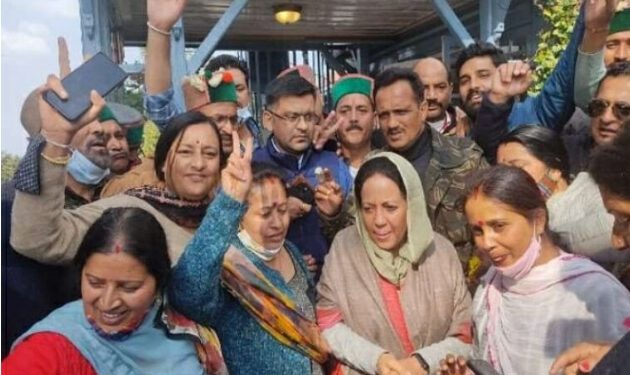 हिमाचल उपचुनावों में कांग्रेस का क्लीन स्वीप, चारों सीटों पर की जीत दर्ज