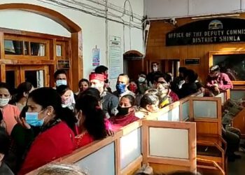 अभिभावकों के आगे झुका ऑकलैंड हाउस स्कूल   प्रबन्धन, प्रबंधन ने तीसरी से सातवीं कक्षा तक के लिये स्कूल खोलने का निर्णय लिया वापिस, परीक्षाएं भी होंगी ऑनलाइन ..