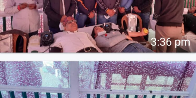 स्व. सुनील उपाध्याय की पुण्यतिथि पर रिज मैदान पर ट्रस्ट ने किया रक्तदान शिविर का आयोजन