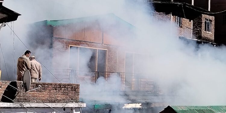 सँजोली में लगी आग ,मचा हड़कंप, बड़ा हादसा टला