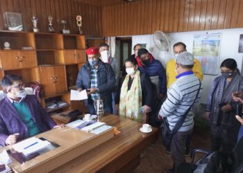 अतिरिक्त निदेशक उच्चतर शिक्षा से मिले अभिभावक, उठाई ये मांगें……