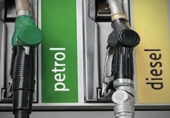 दिवाली पर राहत : पेट्रोल-डीजल के दाम हुए कम, हिमाचल में दाम और होंगे कम ….
