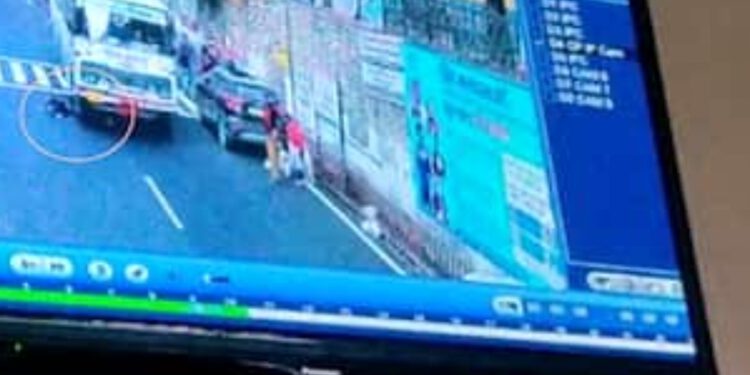 रामपुर में 8 साल से स्कूली बच्चे को कुचला एचआरटीसी बस ने, बच्चा आईजीएमसी शिमला रैफर, नाराज लोगों ने किया धरना प्रदर्शन…….