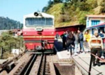 जतोग टुटू रेलवे ट्रैक पर एक युवक की ट्रेन की चपेट में आने से मौत