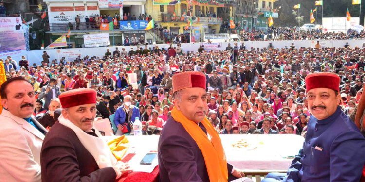 मुख्यमंत्री ने जिला सिरमौर के नौहराधार में राजकीय डिग्री महाविद्यालय खोलने की घोषणा की, नौहराधार में 162 करोड़ रुपये की 80 विकासात्मक परियोजनाओं के लोकार्पण व शिलान्यास किए