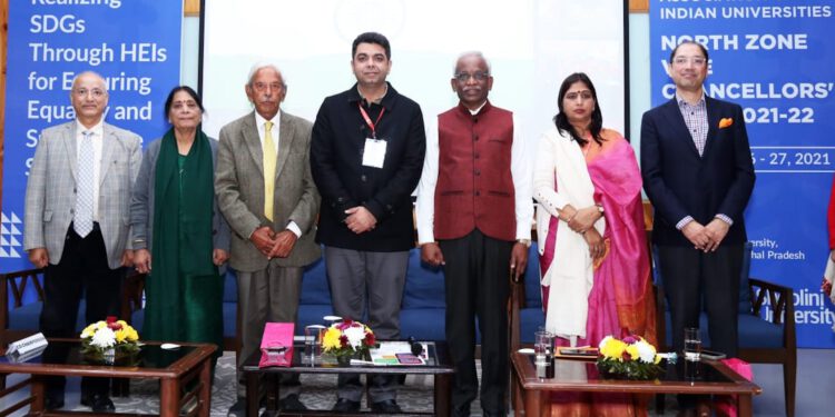 एआईयू ने सार्वजनिक और निजी संस्थानों के बीच भेदभाव की निंदा की निजी विश्वविद्यालयों के साथ भेदभाव दूर करें, एआईयू चीफ