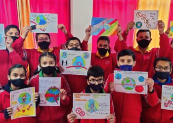 विश्व एड्स दिवस के अवसर पर सरस्वती पैराडाइस स्कूल में जागरूकता कार्यक्रम आयोजित