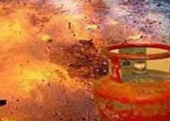 गैस सिलेंडर ब्लास्ट होने से मासूम बच्ची सहित 4 झुलसे, दो की हालत नाजुक