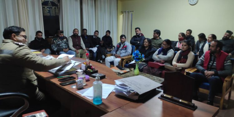 पुलिस पब्लिक पार्टिसिपेशन के तहत  विशेष बैठक आयोजित,  नशेड़ियों व असामाजिक तत्वों पर अंकुश लगाने को लेकर लिए कई अहम निर्णय