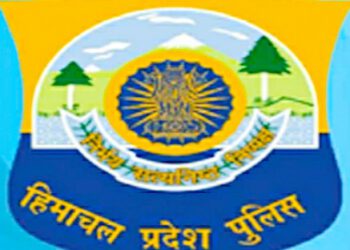 सरकार के विरोध में पुलिस कर्मियों ने सोशल मीडिया पर काली की अपनी प्रोफाइल