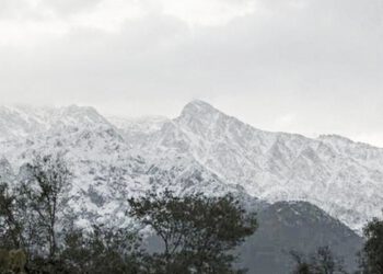 हिमाचल में  बर्फबारी के बाद बढ़ी ठंड, दो दिन फिर मौसम खराब….