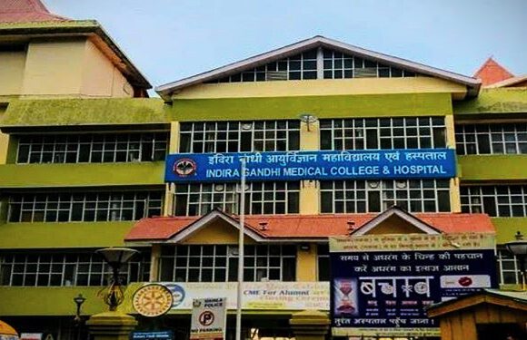 शिमला के जंगल में मिली घायल नाबालिग छात्रा, उपचार के लिए आईजीएमसी में भर्ती