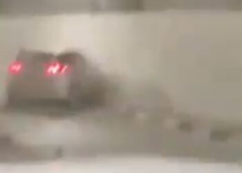 अटल टनल रोहतांग में तेज रफ्तार कार दुर्घटनाग्रस्त, देखिए लाइव वायरल वीडियो…. पुलिस ने किया भारी भरकम जुर्माना