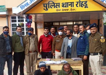 ब्रेकिंग :- रोहड़ू क्षेत्र में नवम्बर माह में 5 चोरियों को अंजाम देने वाले गिरोह के 3 सुनार सहित 5 आरोपी गिरफ्तार…..