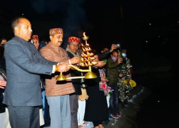 मुख्यमंत्री ने मण्डी में आयोजित ब्यास आरती में  भाग लिया