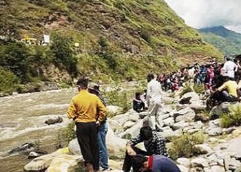 रोहड़ू @ पब्बर नदी में महिला व उसके बेटे का शव मिलने से सनसनी, जाने कौन है ये माँ व बेटा…..