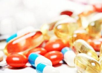 पुलिस ने मोटरसाइकिल सवार युवक से पकडे नशीले कैप्सूल