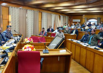 मुख्यमंत्री ने जिला ऊना तथा हमीरपुर के विधायकों के साथ आयोजित बैठक की अध्यक्षता की